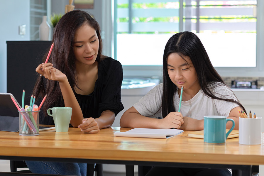 student and tutor together at a desk in Marietta